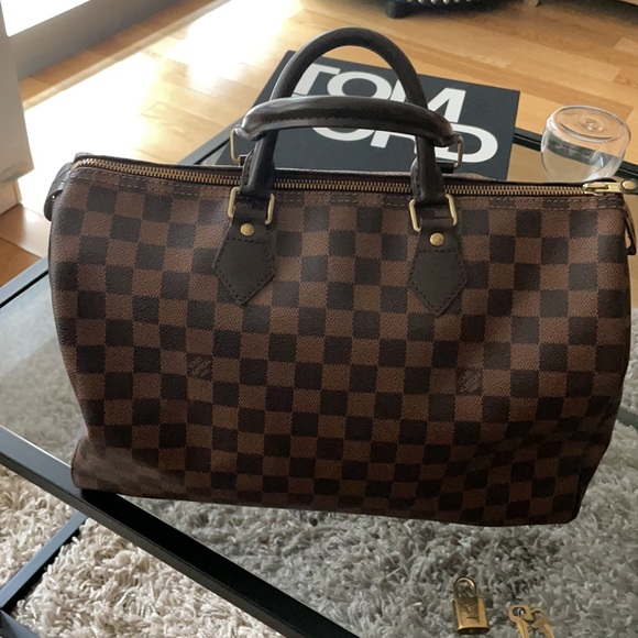 Authentic Louis Vuitton Damier speedy 35. - Picture 3 of 14